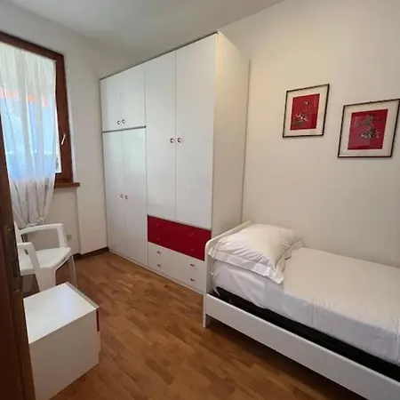 Giuly Beth's House Appartement Brenzone