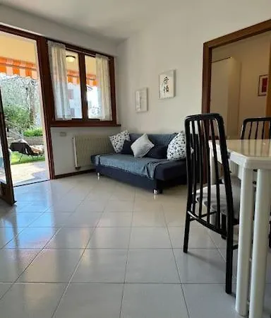 Giuly Beth's House 브렌조네 술 가르다