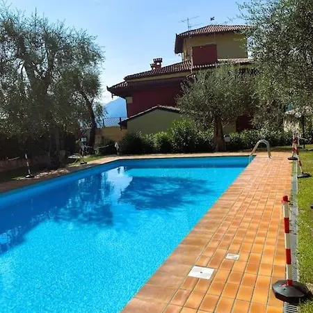Giuly Beth's House Apartment