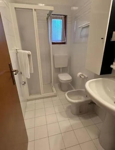 Giuly Beth's House Brenzone sul Garda